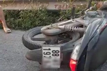 Cả gia đình 4 người đi trên xe máy tai nạn, 3 người tử vong