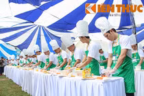 500 đầu bếp xác lập kỷ lục “Siêu lẩu lớn nhất Việt Nam“