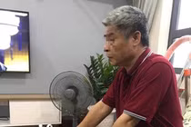 Học sinh bị bỏ quên trên xe trường Gateway: Khởi tố lái xe Doãn Qúy Phiến