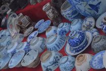 Trọn bộ đồ gốm cổ bạc triệu hút khách nhà giàu