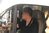 Học sinh bị bỏ quên trên xe trường Gateway tử vong: Tài xế phiến tái hiện cảnh lái xe