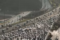 Chặn đường cao tốc cầu hôn bạn gái và cái kết đắng