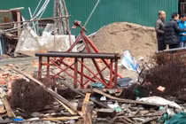 Hà Nội: Sập thang cẩu chung cư Lilama, 3 người thương vong