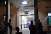 Cả nhà đi xe máy bị tai nạn: Nạn nhân cuối cùng giờ ra sao?