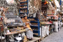 Khám phá những khu chợ kỳ quặc nhất thế giới