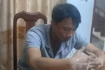 Tạm giữ người chồng đổ thuốc sâu vào miệng vợ cũ
