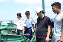 Ai là chủ nhân 1 triệu lít xăng "lậu" bị cảnh sát biển bắt giữ?