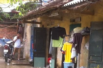 Cám cảnh lũ lụt ở những khu nhà trọ nghèo Hà Nội