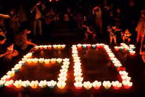 Xem giới trẻ Hội An hào hứng đón giờ trái đất 2015