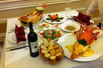 Nhà hàng Hà Nội tặng bào ngư Nam Phi cho khách đại gia