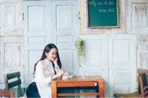 Nữ du học sinh khoe nét duyên trong tiết thu Hà Nội