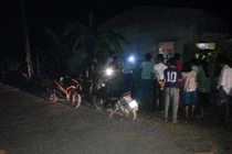 Thiếu niên 16 tuổi dùng cào lúa đánh chết bố đẻ