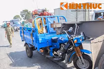 Xe ba gác tông vào đuôi container, một người tử vong