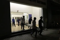 Đọc gì hôm nay: Tá hỏa phát hiện người đàn ông chết trong tư thế treo cổ