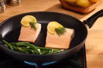 Dùng chảo chống dính sai cách nguy hiểm chết người