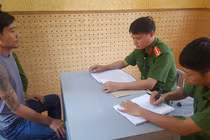 Bắt băng nhóm thu tiền bảo kê sầu riêng ở Đắk Lắk