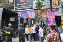 Toàn cảnh vụ khám xét, thu giữ nhiều điện thoại iphone tại Nhật Cường mobile