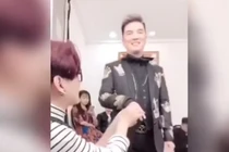 Đàm Vĩnh Hưng bị bạn thân tiết lộ cát-xê 'khủng' một đêm 