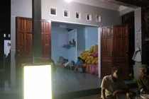 Đi gặt lúa, hai cha con bị sét đánh thương vong