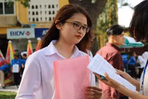 Ngắm mãi không chán vẻ đẹp nữ sinh thi THPT Quốc gia