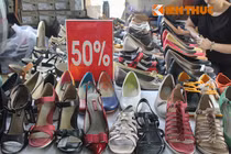 Hàng hiệu TP HCM bất ngờ ồ ạt giảm giá “siêu khủng“