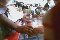 Kinh hãi những kẻ bán mạng bên kia biên giới 