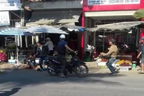 Chê trái cây bị sâu, 3 người bị đâm thương vong