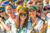 Nụ cười rạng ngời của hotgirl “Đường chạy sắc màu” Đà Nẵng