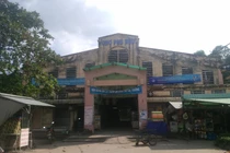 Cận cảnh chợ tiền tỷ ở Sài Gòn u ám như phim “kinh dị”