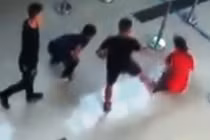 Cấm bay 1 năm với đối tượng hành hung nhân viên sân bay Thọ Xuân