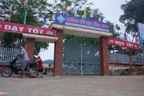 Hiện trường vụ kẻ lạ mặt cầm dao xông vào chém 5 học sinh