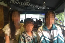 Bố đẻ “bạo hành” con gái 13 tuổi vì… không nấu cơm