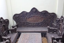 Tận mắt xem bộ bàn ghế quý hiếm bao tiền cũng không bán ở Hà Nội