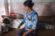 Người vợ bị chồng đổ xăng thiêu sống đã tử vong