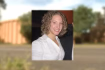 Cả trường sốc phát hiện cô giáo là ngôi sao phim khiêu dâm