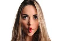 Giảm béo mặt nhanh bằng cách cử động môi rất dễ