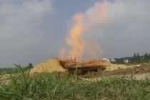 Giếng nước bốc cháy kỳ lạ, dập mãi không tắt