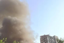 Cháy xưởng gỗ ở Hà Nội, 100 chiến sĩ đi dập lửa