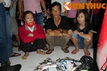 Giả mang bầu, nhét đồ ăn cắp đầy bụng