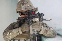 Súng trường tấn công M4 Mỹ mạnh cỡ nào?