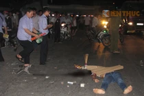 Tàu hoả tông xe tải, cả gia đình gặp nạn