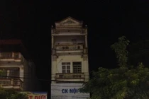 Hà Nội: Nam thanh niên rơi từ nhà 4 tầng xuống tử vong