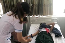 Uống trà sữa trân châu, 19 học sinh nhập viện