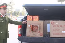 Thanh niên 9x thuê xe tự lái lên Cao Bằng “buôn” pháo nổ 