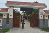 Đầu năm viếng thăm nhà mẹ VN anh hùng Nguyễn Thị Thứ