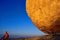 Đạo Phật: Đạo là con đường, Phật là giác ngộ