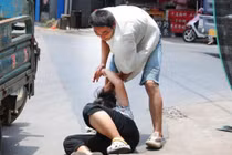 Đời cay đắng của gái trẻ sống thử với đàn ông qua 2 đời vợ