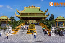 Bên trong ngôi đền dát vàng nghìn tỷ tại KDL Đại Nam