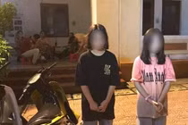 20 nam nữ học sinh tổ chức đua xe bị công an bắt giữ