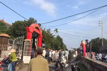 Hà Nội: Đang đi đường, cụ ông bị nam thanh niên đánh tử vong